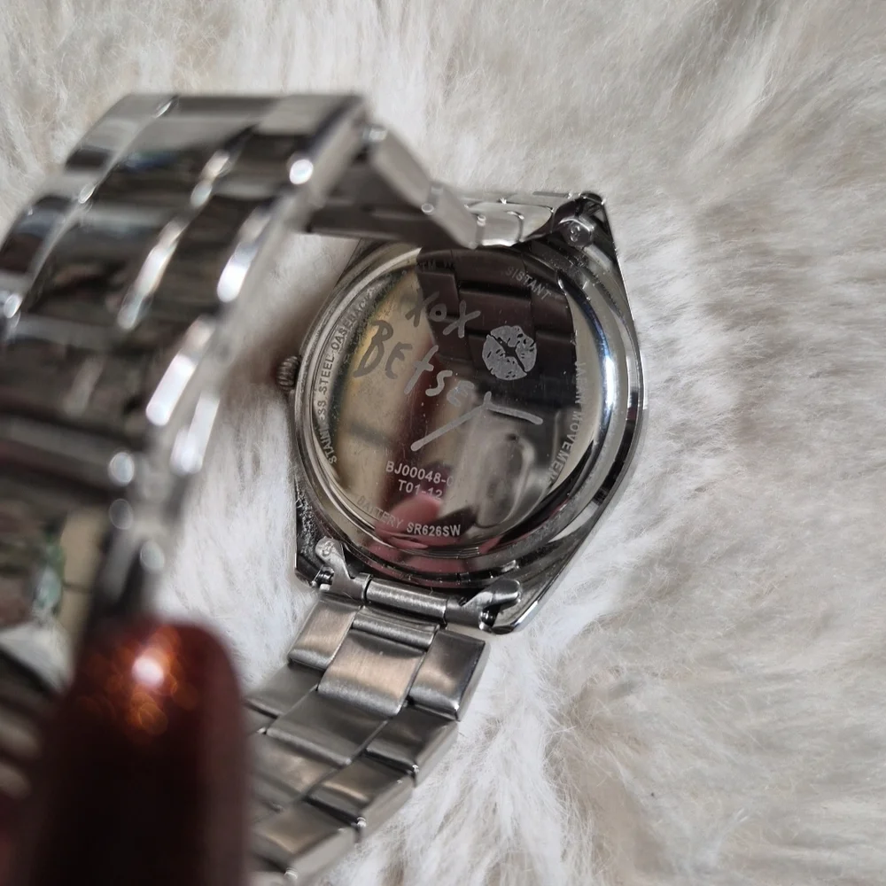 Betsey Johnson Watch Silver Tone Pink Heart Hand Streetwear Twee Girly Cute Y2K - Picture 7 of 13